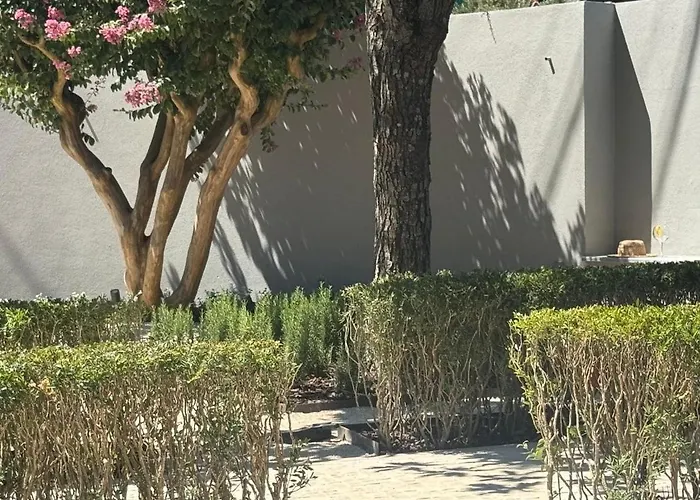 بيت للعطل Casa Com Jardim Perto Da *