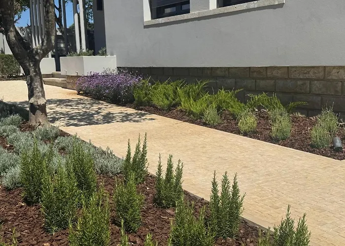 بيت للعطل Casa Com Jardim Perto Da *