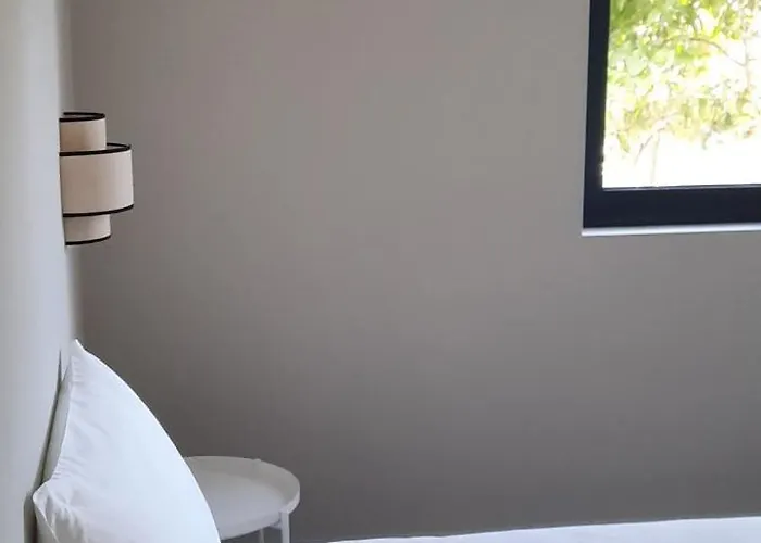 Casa Com Jardim Perto Da سيسيمبرا