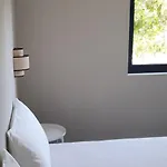 Casa Com Jardim Perto Da Σεσίμπρα