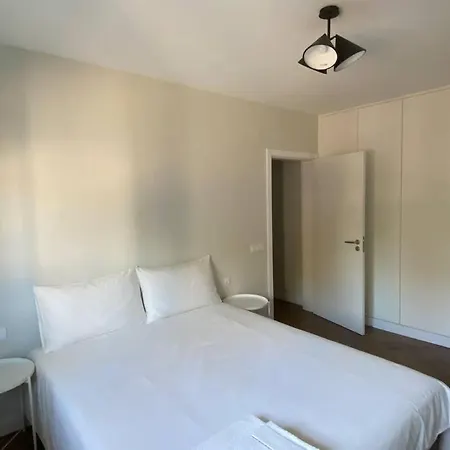 Casa Com Jardim Perto Da Praia *