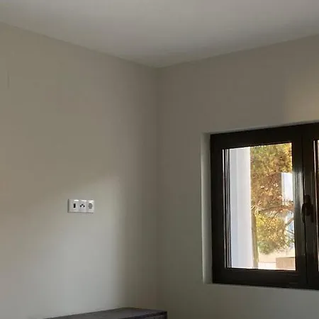 Casa Com Jardim Perto Da Praia *