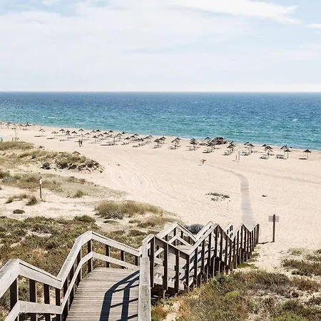 Holiday home Casa Com Jardim Perto Da Praia *