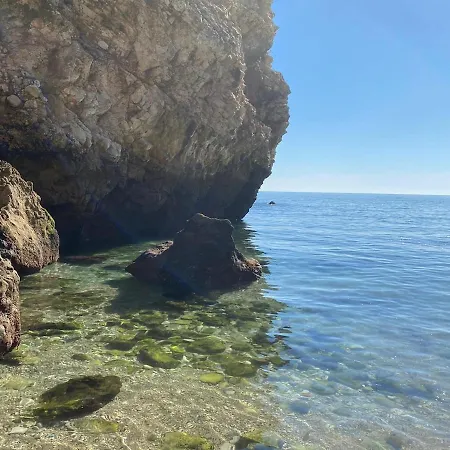 Casa Com Jardim Perto Da Sesimbra